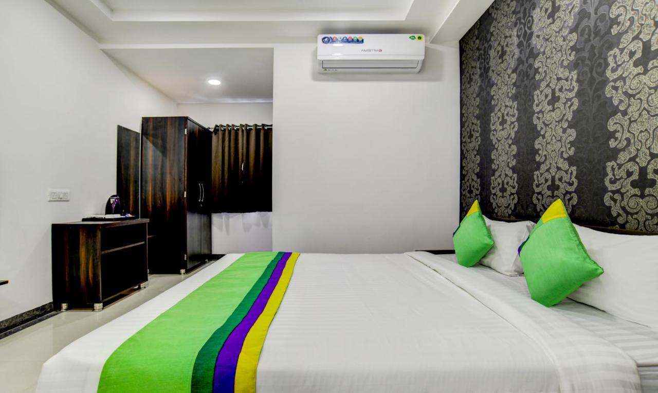 Treebo Grand Euro Pipliyahana Square Indore Exterior photo