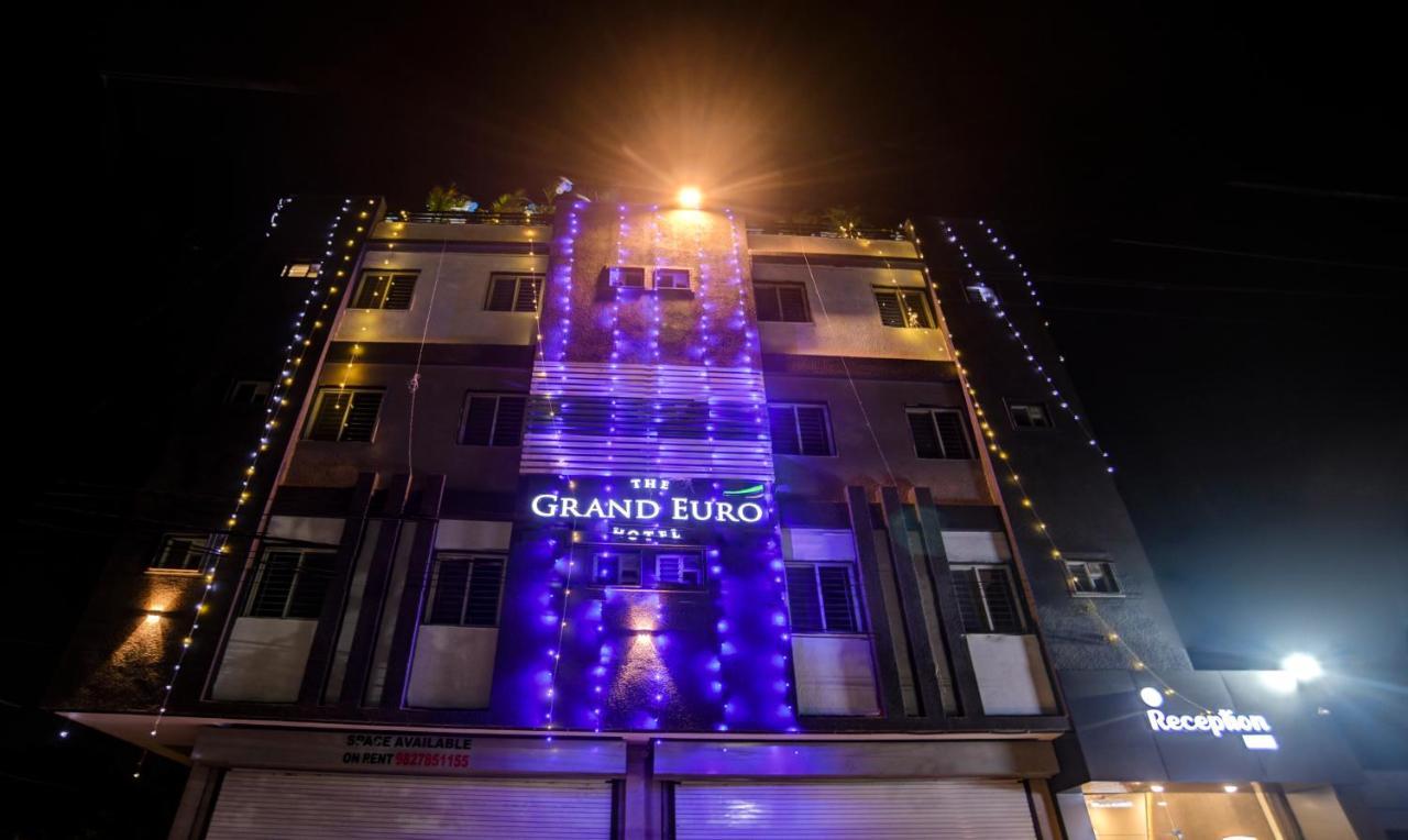 Treebo Grand Euro Pipliyahana Square Indore Exterior photo